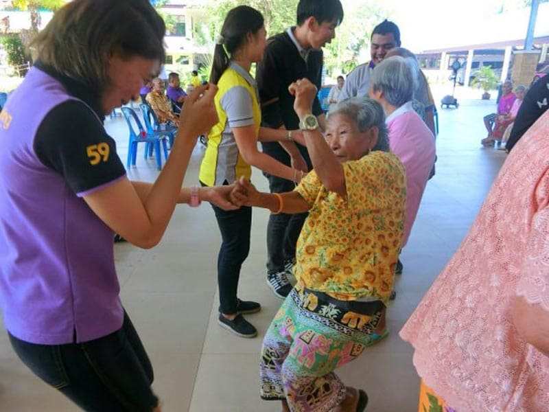โครงการ “จิตอาสาวัยใส ปันรักระหว่างวัย”