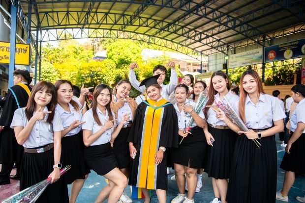 พิธีประสาทปริญญาบัตรรุ่นที่ 17