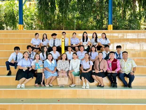กิจกรรมทำบุญและถวายเทียนพรรษา เนื่องในวันอาสาฬหบูชา และวันเข้าพรรษา ณ วัดโฆษิตวิหาร